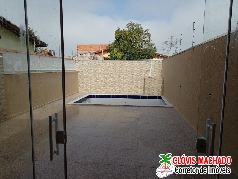 Sobrado com Piscina