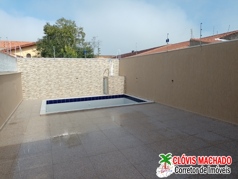 Sobrado com Piscina