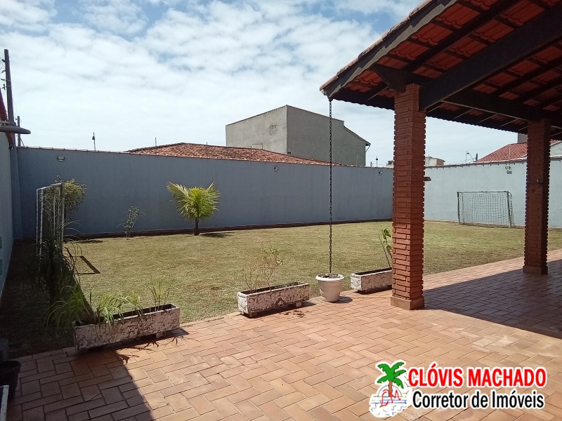 CASA ALTO PADRÃO COM PISCINA PROX PRAIA,TERRENO 500M²