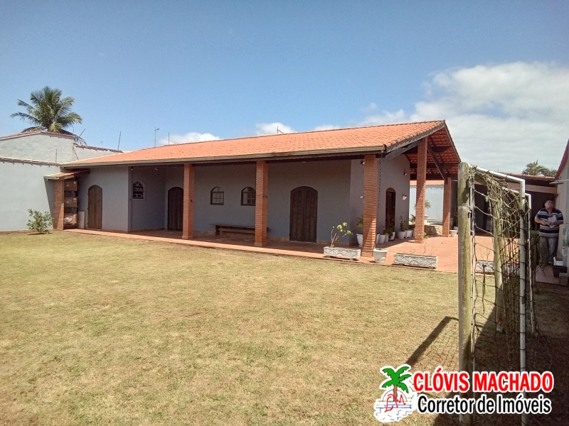 CASA ALTO PADRÃO COM PISCINA PROX PRAIA,TERRENO 500M²