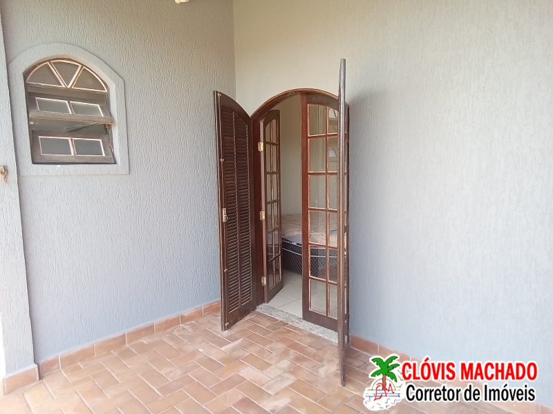 CASA ALTO PADRÃO COM PISCINA PROX PRAIA,TERRENO 500M²