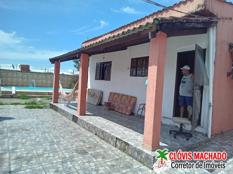 CASAS COM PISCINA, TERRENO COM 500M²