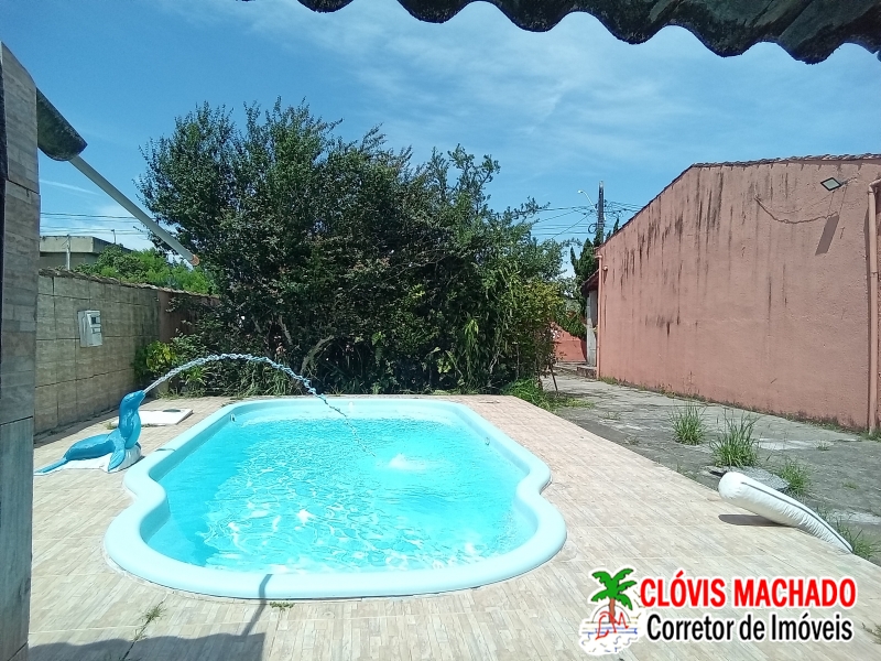 CASAS COM PISCINA, TERRENO COM 500M²