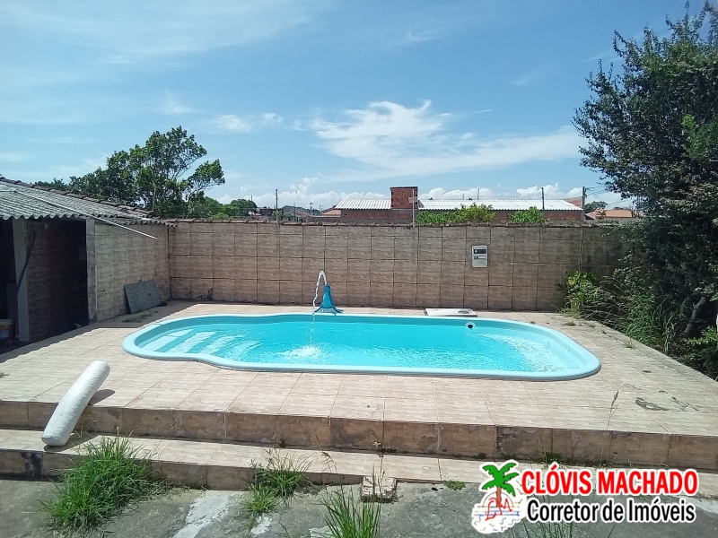 CASAS COM PISCINA, TERRENO COM 500M²