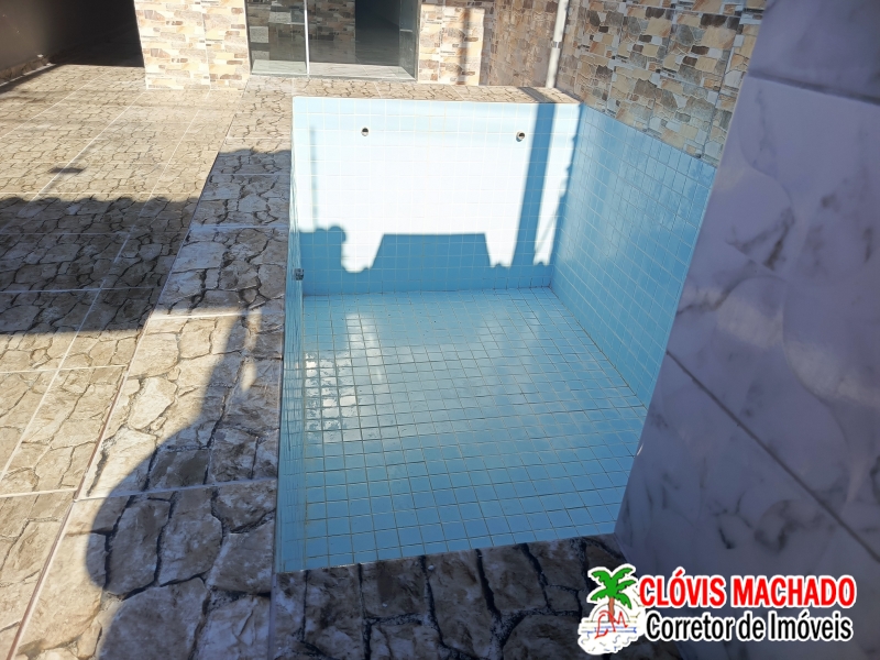 CASA SANTA JULIA, RUA PAVIMENTADA, COM PISCINA