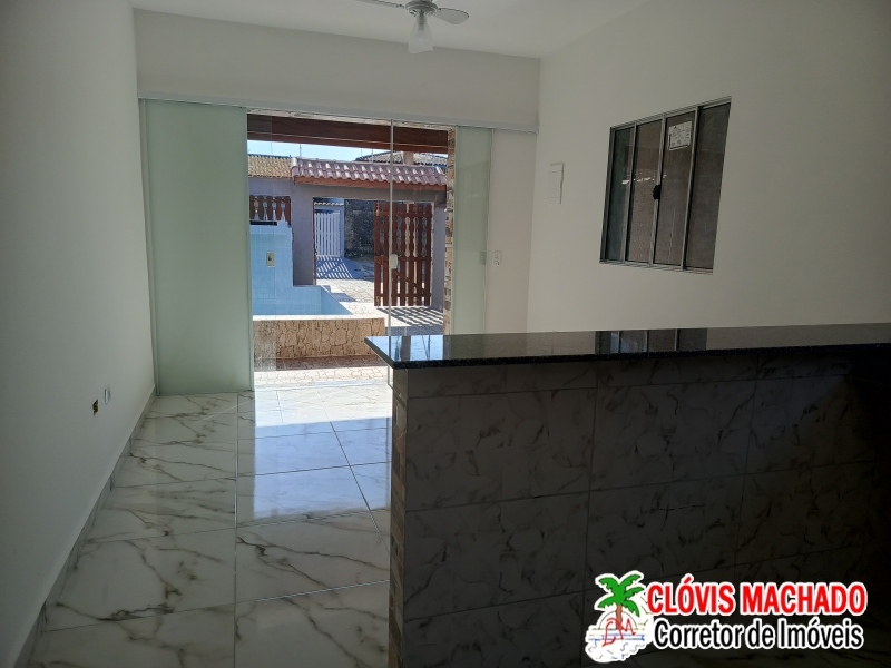 CASA SANTA JULIA, RUA PAVIMENTADA, COM PISCINA