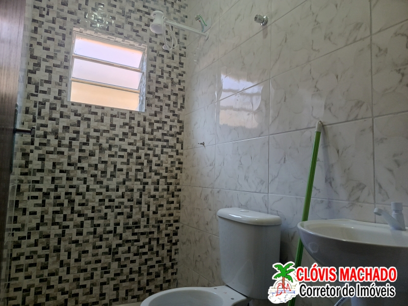 CASA SANTA JULIA, RUA PAVIMENTADA, COM PISCINA