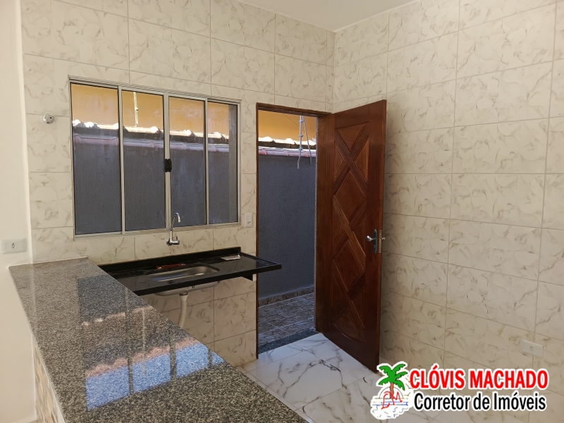 CASA SANTA JULIA, RUA PAVIMENTADA, COM PISCINA