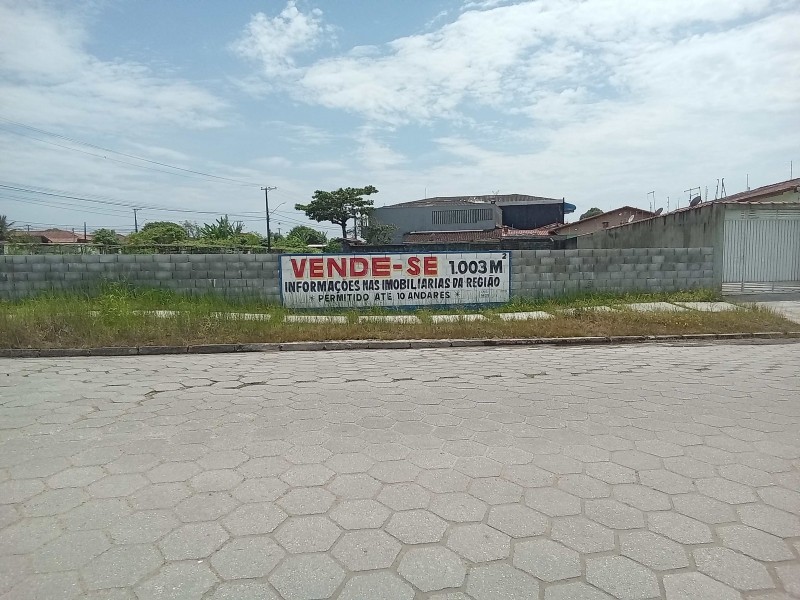 TERRENO 1000M² EM AVENIDA PRINCIPAL,OTIMO PARA CONSTRUTORES,UNICO NA REGIÃO