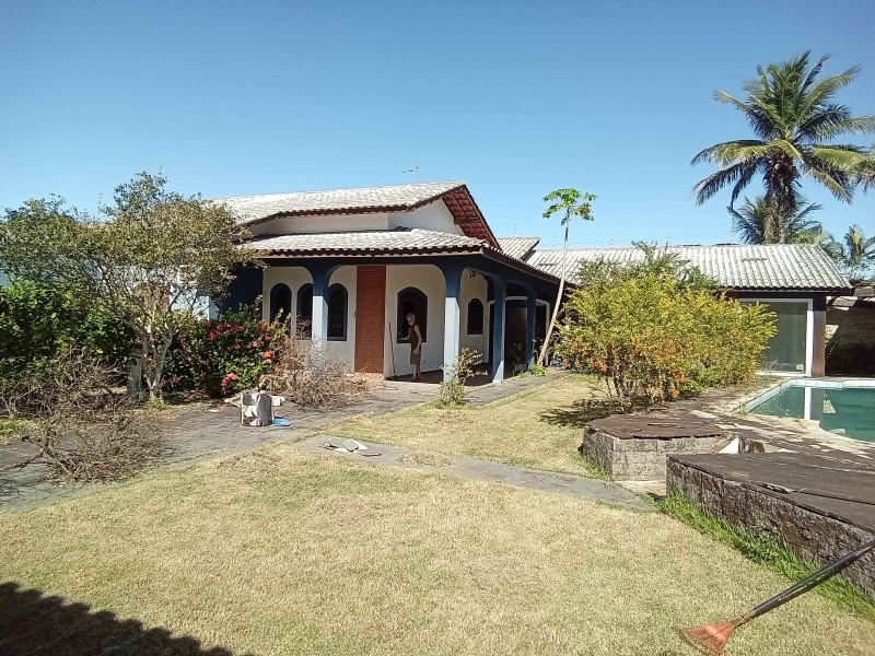 CASA COM PISCINA JAMAICA