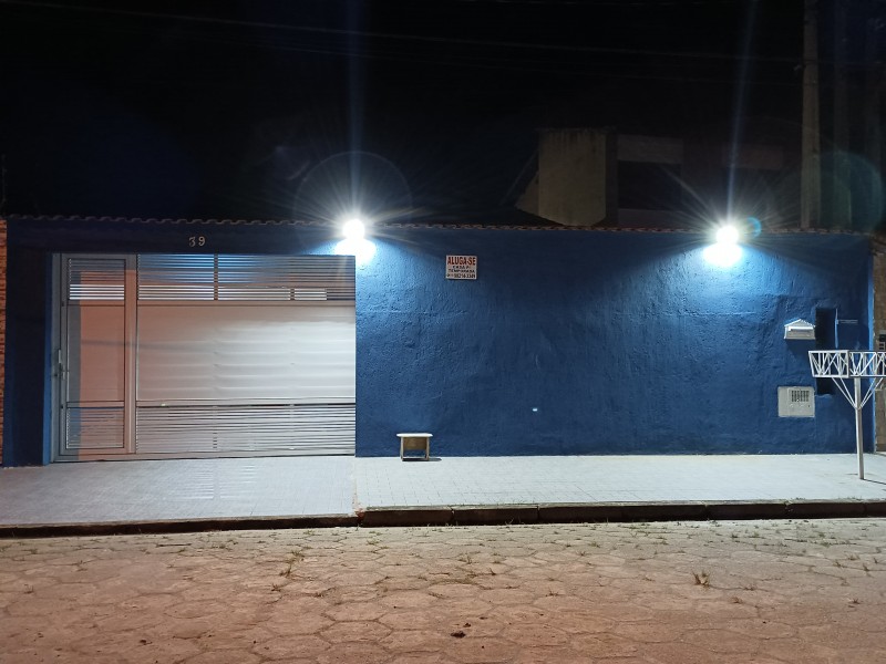 EXELENTE OPORTUNIDADE,CASA+SALÃO COMERCIAL, PROXIMO A AV. PRINCIPAL DO BOPIRANGA